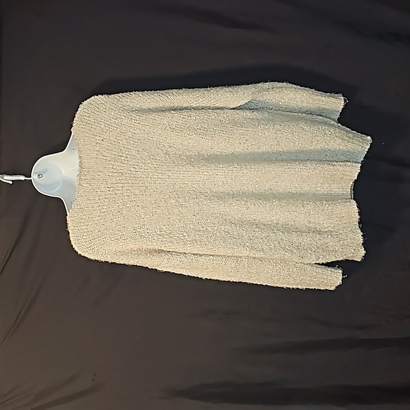 Shasa sweater - Picture 7 of 10